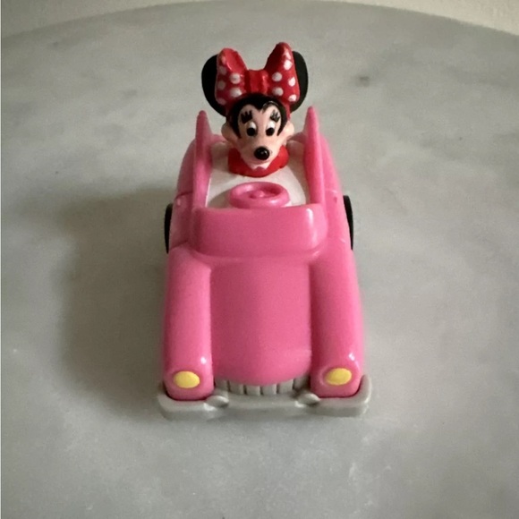 Disney Vintage Mini Figurines Minnie Mouse Pink Car 2" - Picture 1 of 7